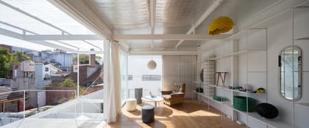 Proyecto Mutan workshop and showroom